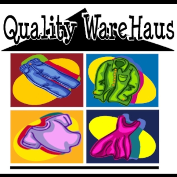 Meet your Posher, Sonya @qualitywarehaus - Picture 2 of 3